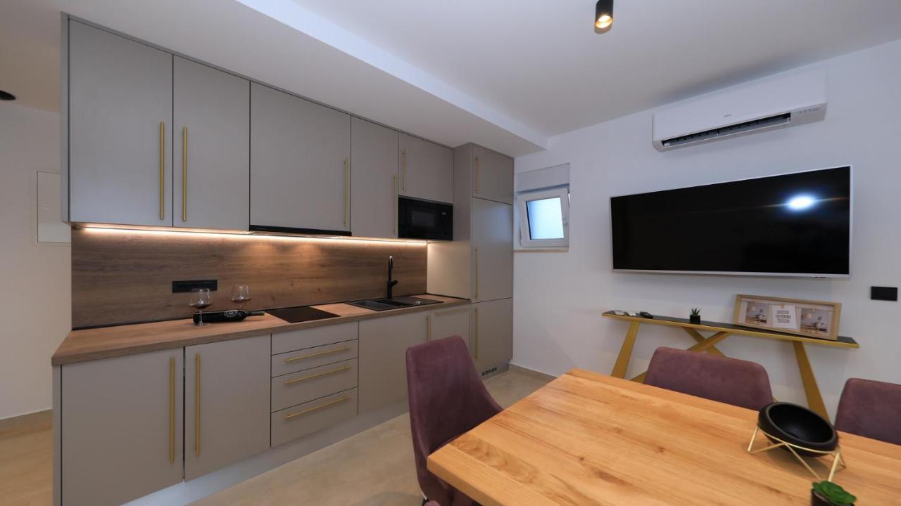מסלניקה Adastra Apartments מראה חיצוני תמונה