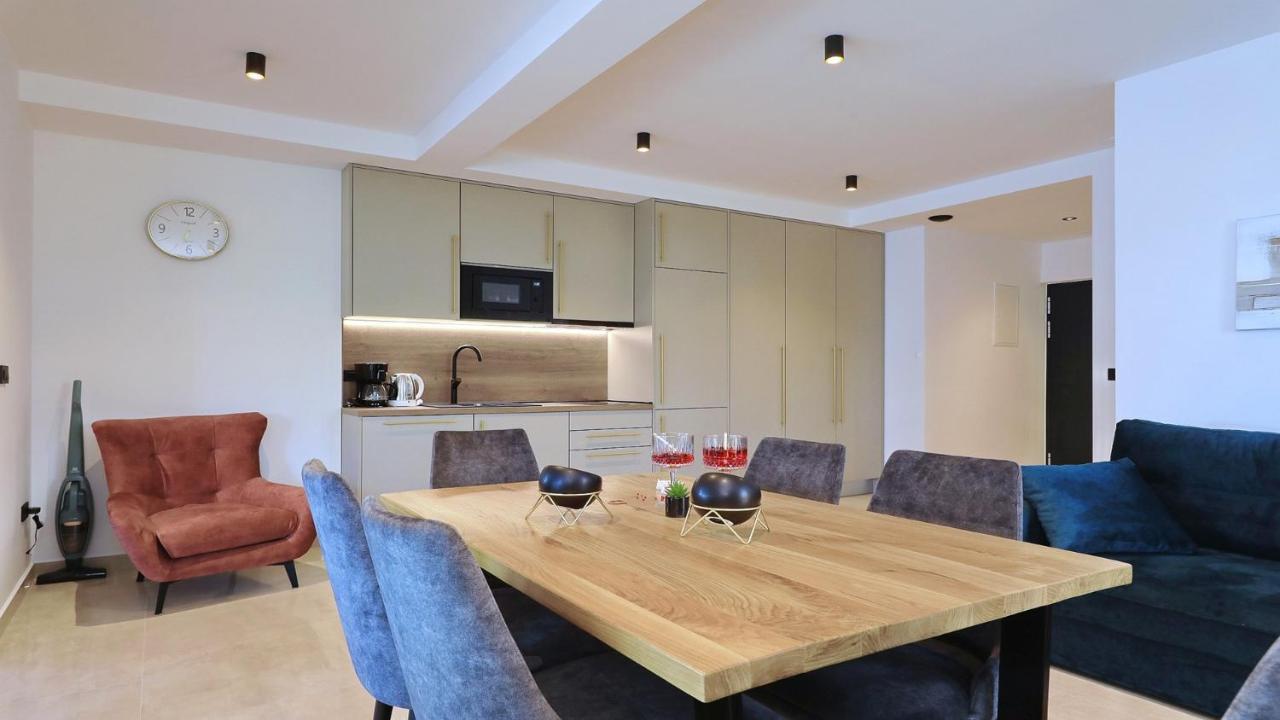 מסלניקה Adastra Apartments מראה חיצוני תמונה